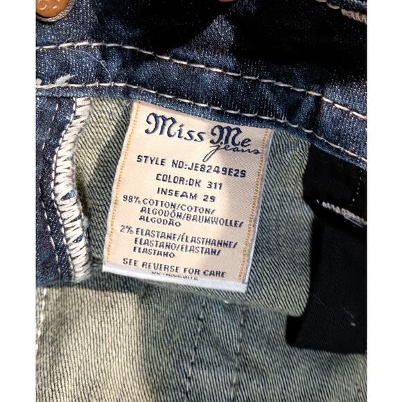 Miss Me Easy Boot Jeans 28 x 29 Mid Rise Dark Wash Cross Embellished Pockets - Picture 3 of 8